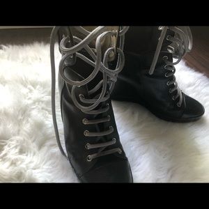 COPY - Chloe Booties EUC